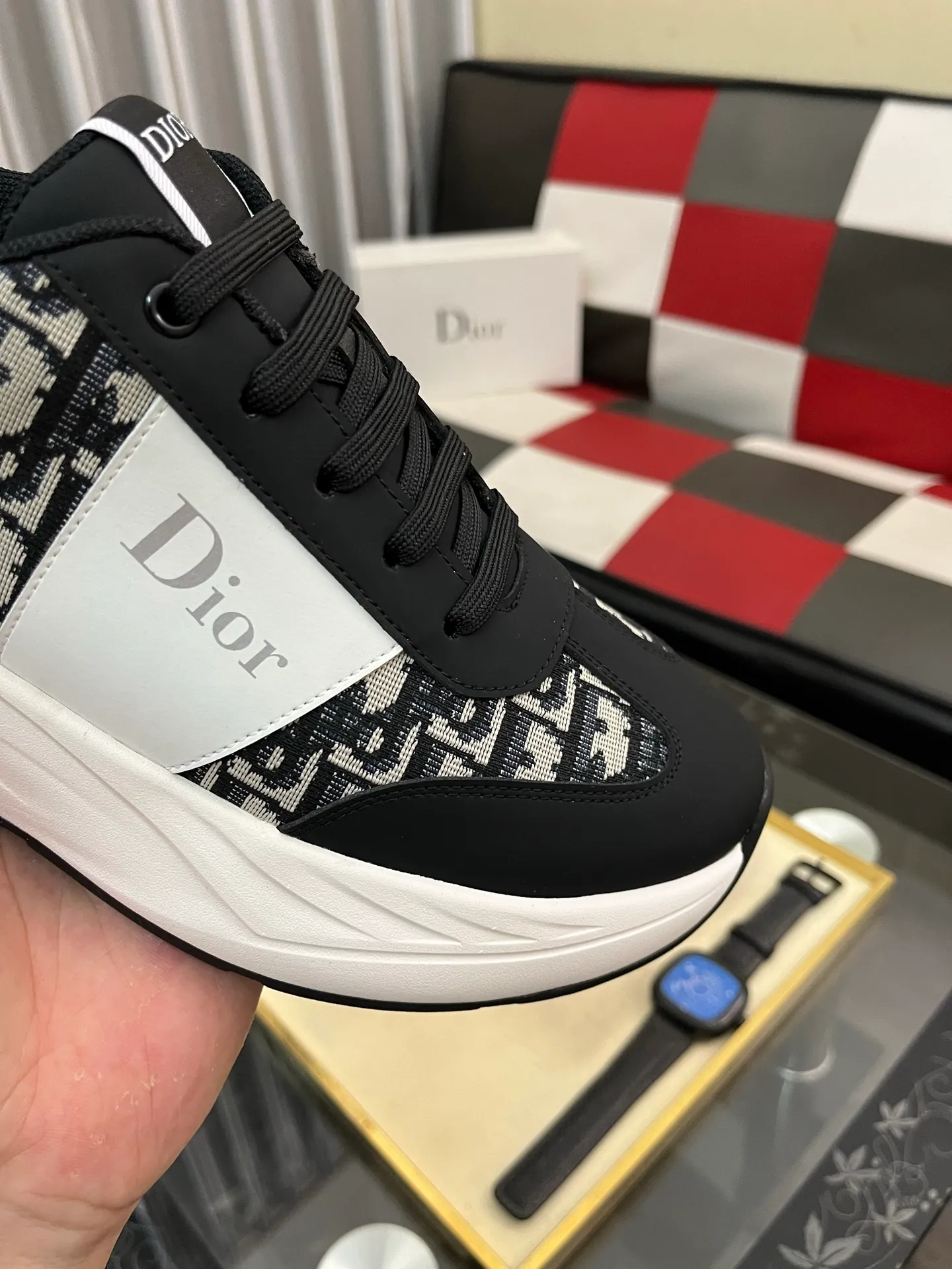 Men's shoes💰438⌚️⌚️[Dior] Dior's new men's genuine leather casual shoes, the highest version on the market, any comparison is welcome🆚! The original leather has excellent texture and is super high-end! Fetal sheep net lining imported from Italy, removable pad! Luxurious materials and fine workmanship, highly recommended! Code number: 38-442️⃣Colors available